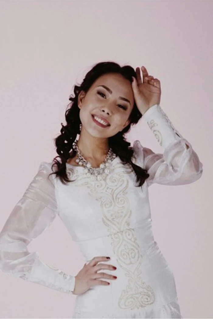 Ayana Kasymova, chanteuse kirghize