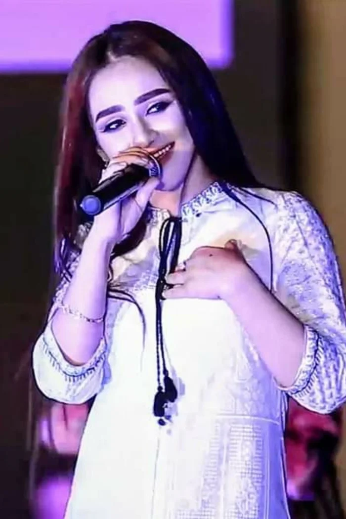 Noziya Karomatullo, chanteuse tadjike née à Douchanbe
